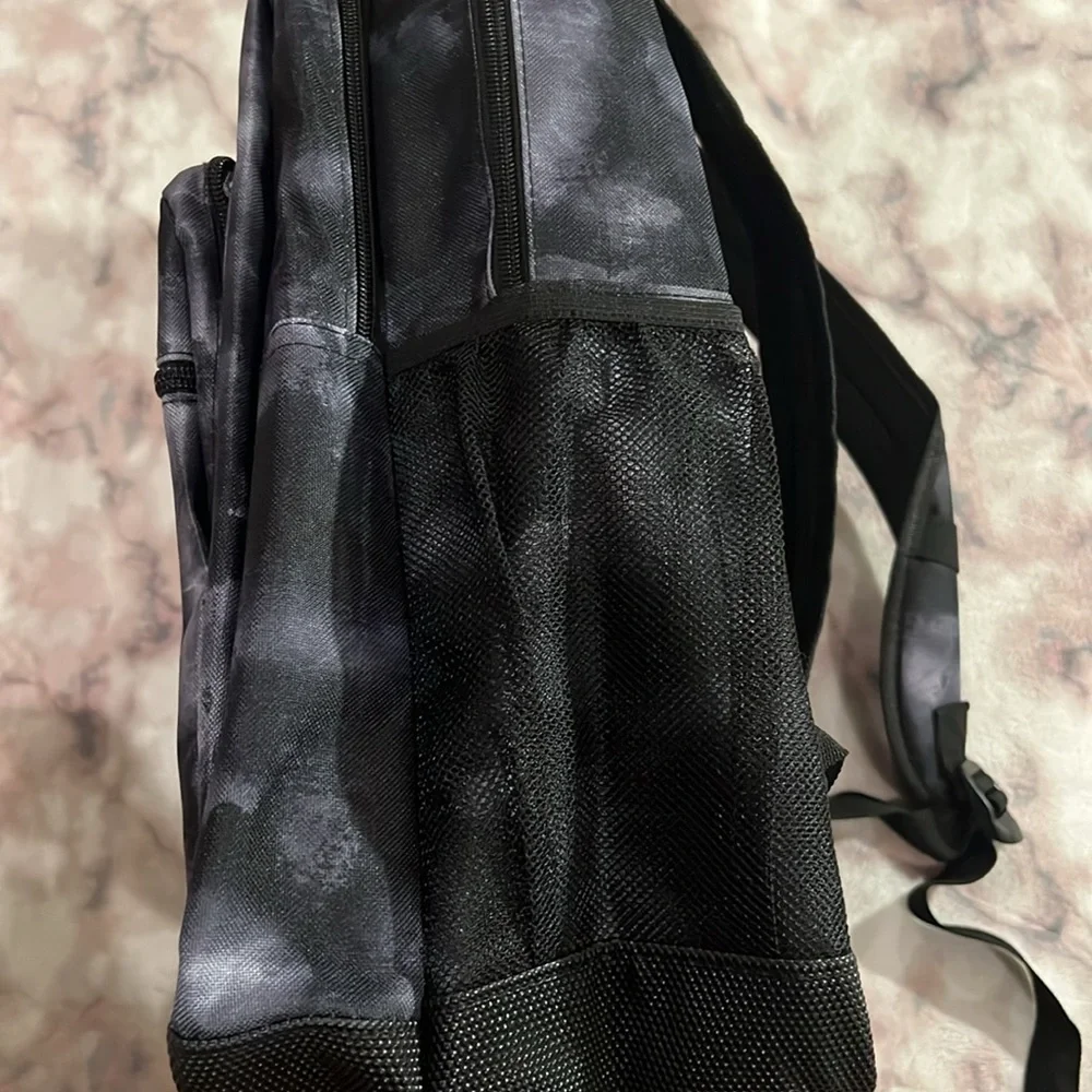 Backpack - Picture 4 of 13